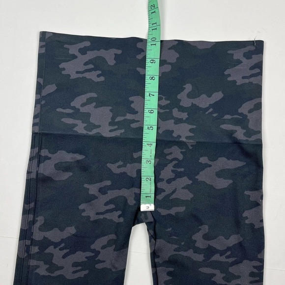 Spanx Seamless High Waisted Black Camo Leggings Size XL - Picture 11 of 12